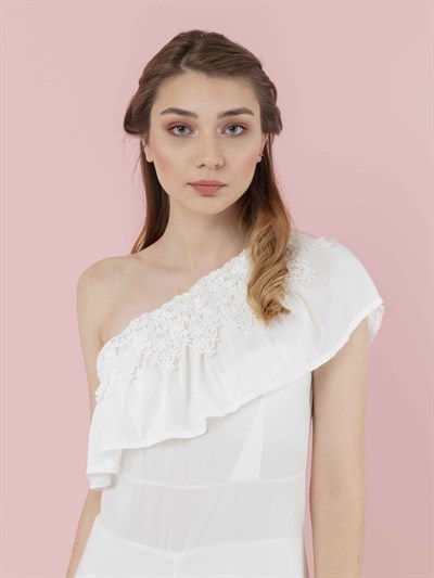 The Natural People Dantel Detaylı Fırfırlı Tek Omuz Elbise - Off White (Kırık Beyaz)